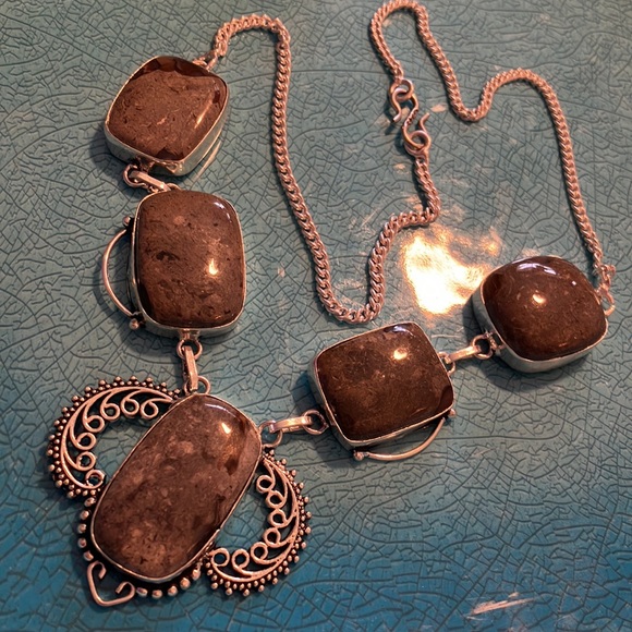 Silver and Stone Necklace - Picture 3 of 9